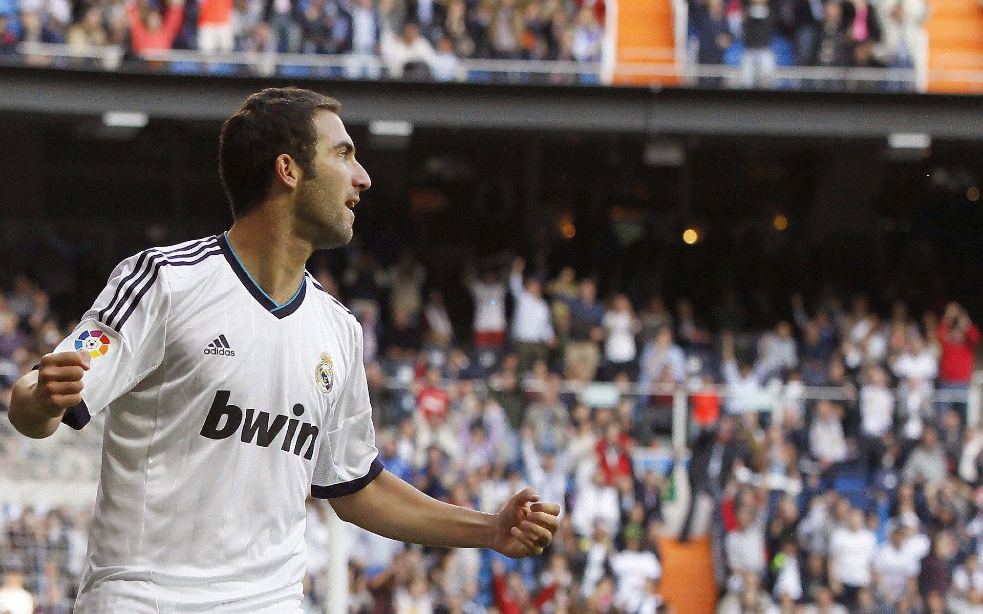 非洲杯揭幕战星光璀璨，卜拉欣造点进球引领摩洛哥轻取科摩罗荣膺最佳