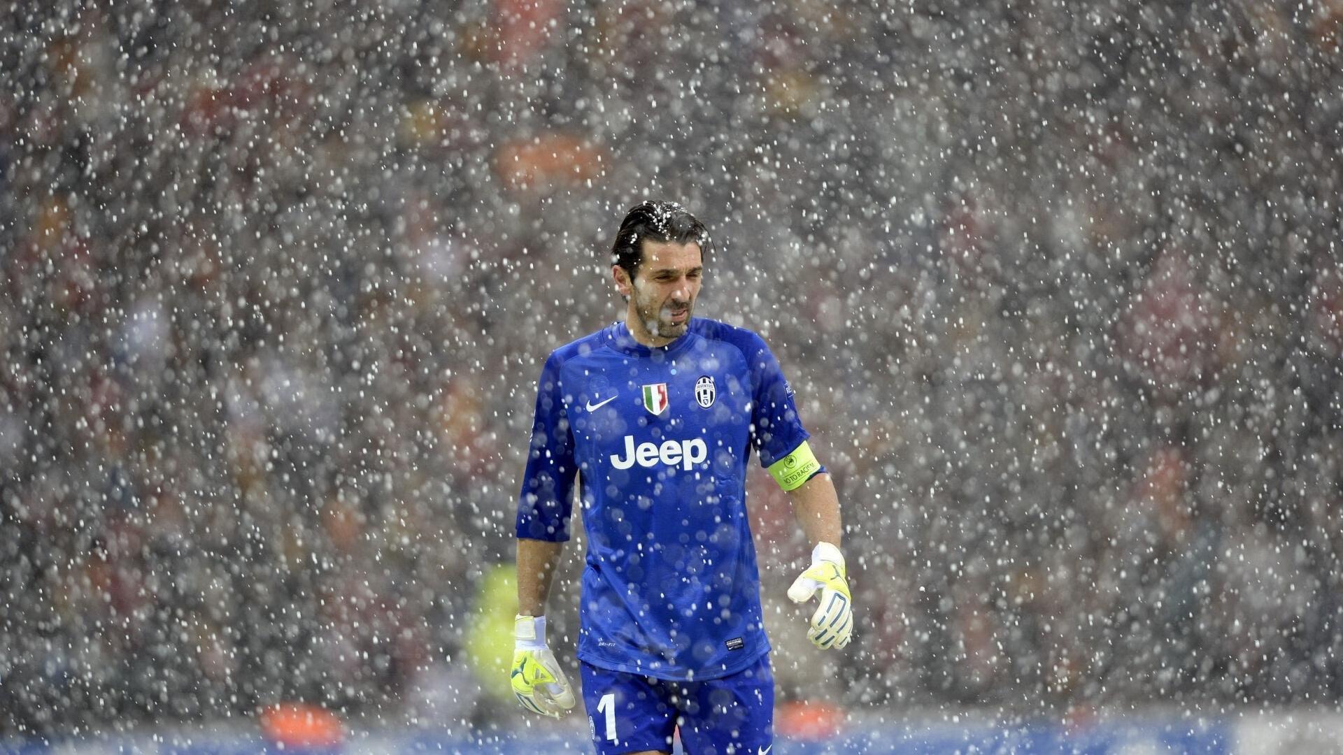 aiyouxi：钢铁绿龙载两万忠魂南征 苏州之夜点亮人间星河